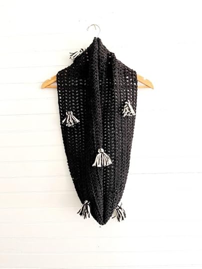 Wednesday's Snood | An Ode to Enid Pattern by Vickie Howell