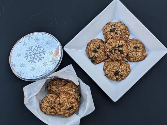 Chewy Oatmeal Raisin Cookies