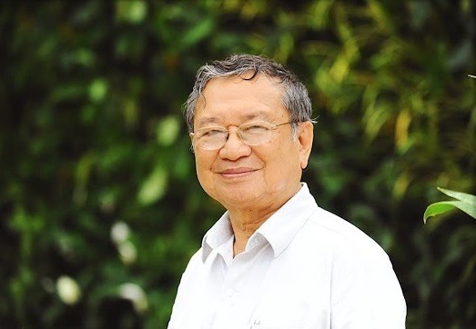 Nếu không ra ngoài được thì hãy đi... vào trong