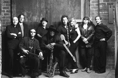 e-street_rev-500x333