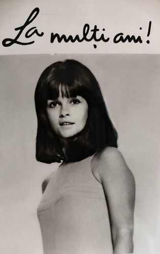 La multi ani! Genevieve Bujold