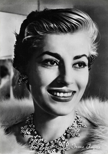 Irene Papas in Le infedeli (1953)