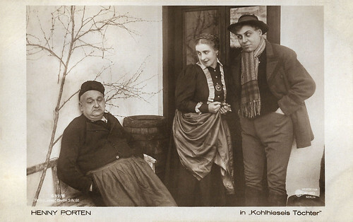 Jakob Tiedtke, Henny Porten and Emil Jannings in Kohlhiesels Töchter (1919)