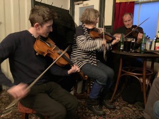 Checked in at The Bugle Inn. Sunday afternoon session ��������������������