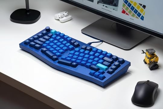 Review: The Keychron Q10 is a Luxury Mechanical Keyboard with Knobs On