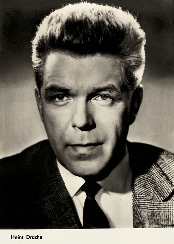 Heinz Drache in Die Frau am dunklen Fenster (1960)