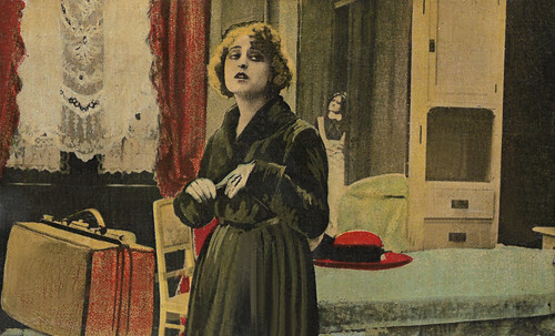 Pina Menichelli in La trilogia di Dorina (1917)