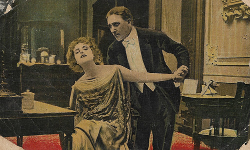 Pina Menichelli in La trilogia di Dorina (1917)
