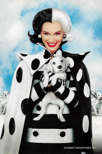 Glenn Close in 102 Dalmatians (2000)