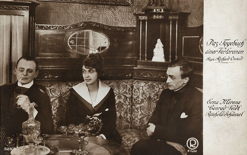 Erna Morena, Conrad Veidt and Reinhold Schünzel in Das Tagebuch einer Verlorenen (1918)