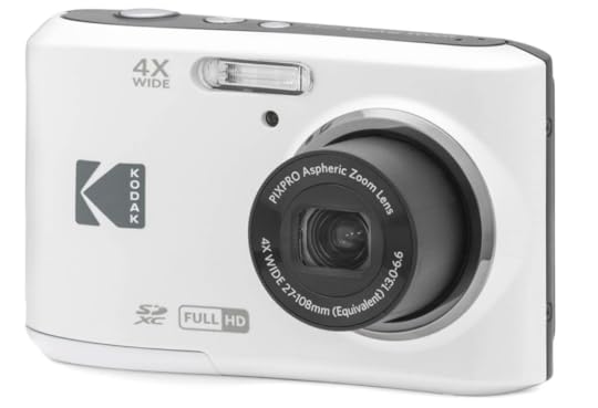 white digital camera amazon 2000's aesthetic