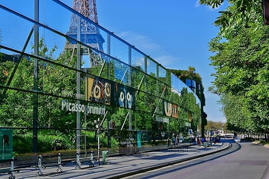Paris museums: Exterior of the Quai Branly Museum in Paris