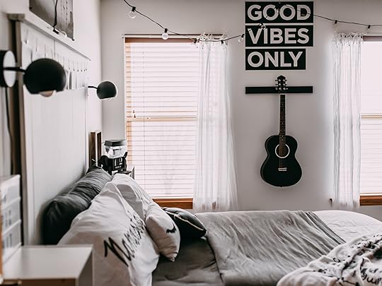 How to Clean Your Dorm Room: College Dorm Cleaning Checklist