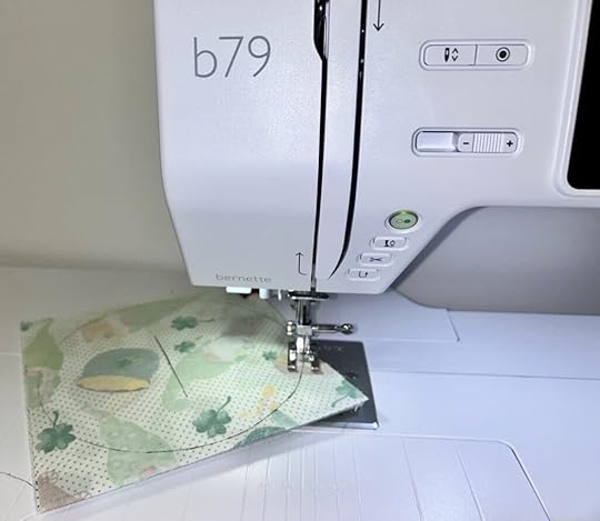 St. Patrick's Day Lucky Gnome Fabric Bowl Sewing Tutorial with 2-1/2