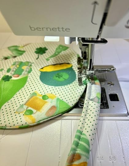 St. Patrick's Day Lucky Gnome Fabric Bowl Sewing Tutorial with 2-1/2