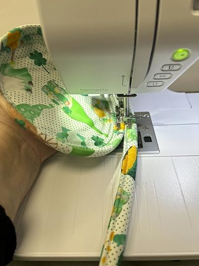 St. Patrick's Day Lucky Gnome Fabric Bowl Sewing Tutorial with 2-1/2