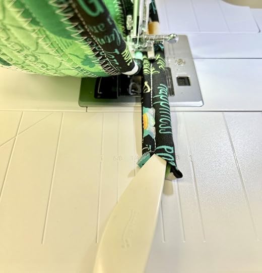 St. Patrick's Day Lucky Gnome Fabric Bowl Sewing Tutorial with 2-1/2