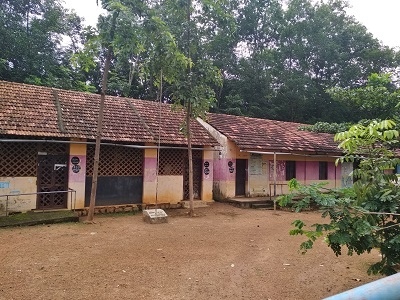 முழுக்கோடு பள்ளி