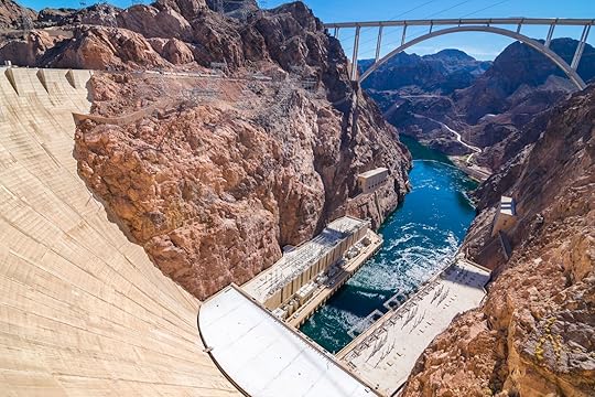 how far is las vegas to the hoover dam - airbnb in las vegas with pool