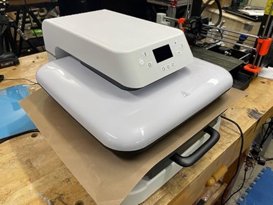 Review: HTVRONT’s Automatic Heat Press