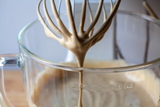 carrot cake with coconut and dates-03