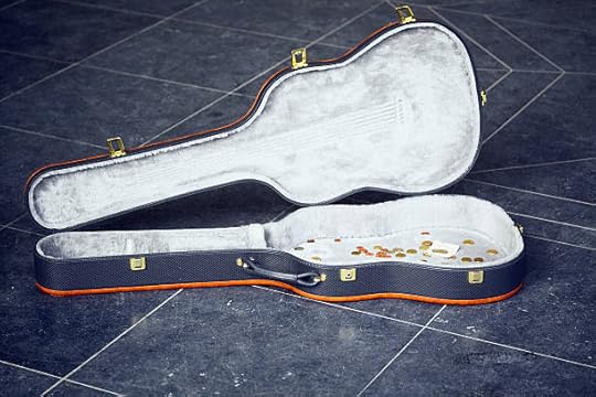 https://media.istockphoto.com/id/183373104/photo/guitar-case-with-money.jpg?s=612x612&w=0&k=20&c=nlIOM1SxgN25780Dda8rp9iiCFMNzRvseAvm0smgPF8=