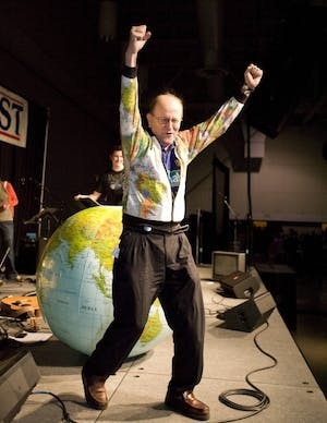 Verwer-Arms-Raised