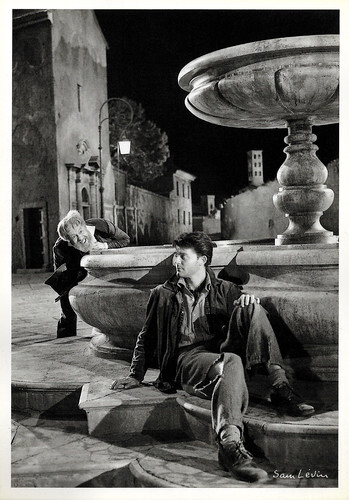 Gérard Philipe and Michel Simon in La Beauté du diable (1950)