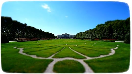 Игровой маленький автомат с игрушками