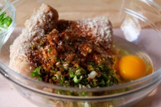 smashed chicken meatball sliders-01