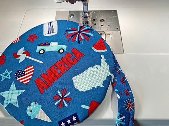 Patriotic Table Topper Sewing Tutorial at Nancy Zieman Productions Blog