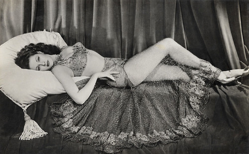 Yvonne De Carlo in Salome Where She Danced (1945)