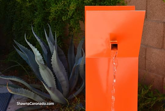 Modern-Fountain-Art-with-Agave