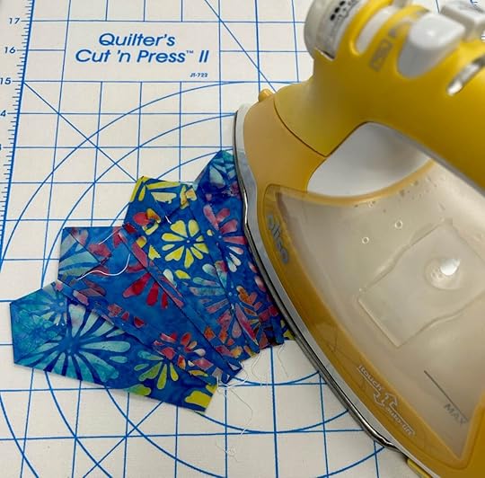 Dresden Summer Flower Trio - Table Mat Sewing Tutorial