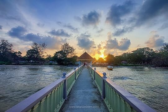 Matahari Terbenam Di Tanjung Balau