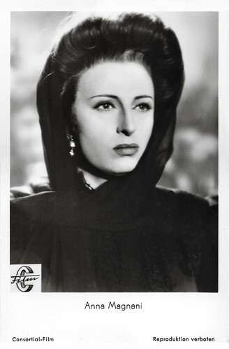 Anna Magnani in Assunta Spina (1948)