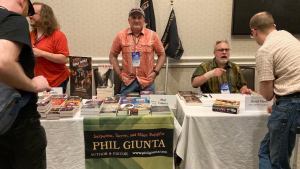 Clowns to the left of me, jokers to the right. Here I am, stuck in the middle between Keith DeCandido (L) and David Mack (R).