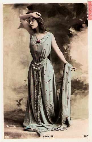 Lina Cavalieri