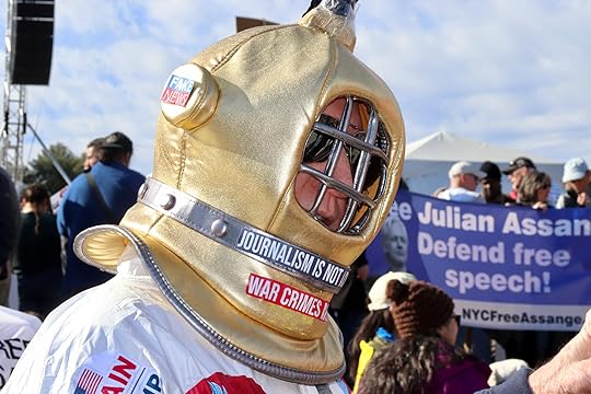 fake news demonstrator