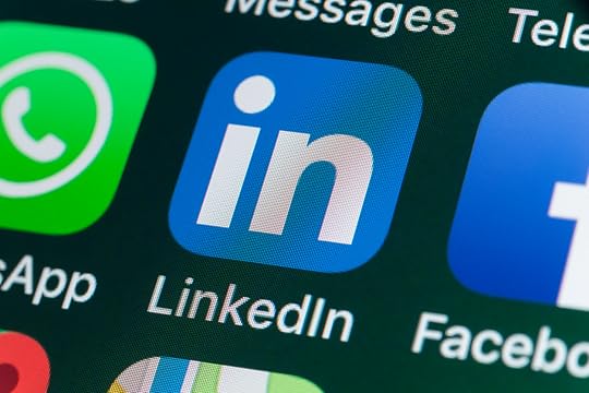 10 Tips for Creating a Stellar LinkedIn Profile
