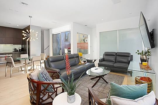Living of the Downtown Rooftop Home