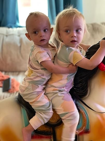 My baby is double the size of her twin sister — strangers can’t believe it