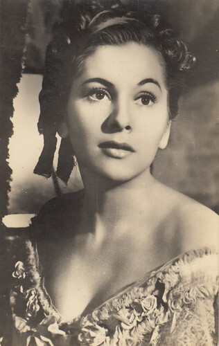Joan Fontaine in Rebecca (1940)