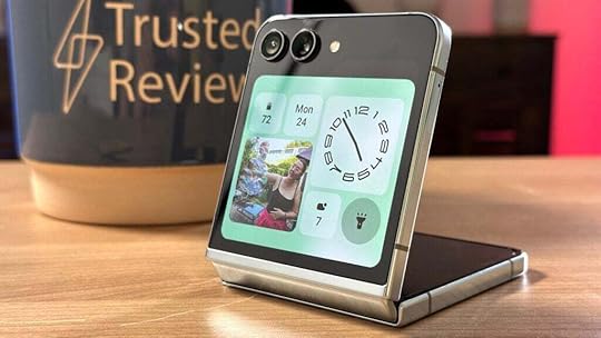 Samsung Galaxy Z Flip 5 cover display