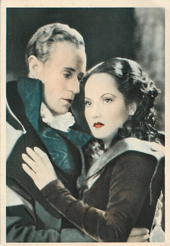 Leslie Howard and Merle Oberon in The Scarlet Pimpernel (1934)