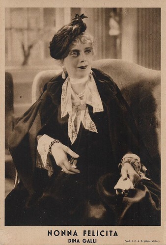 Dina Galli in Nonna Felicità (1938)