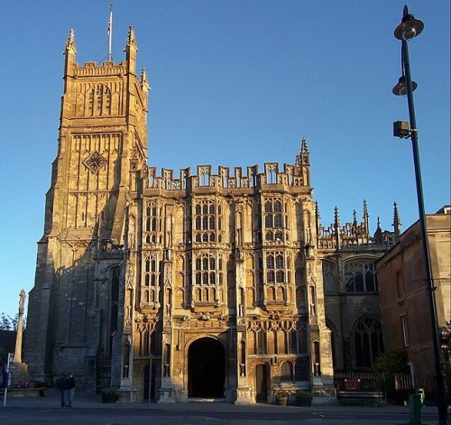 photo of Cirencester parish church via Wikimedia Creative Commons licence