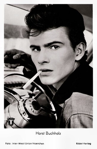 Horst Buchholz in Die Halbstarken (1956)