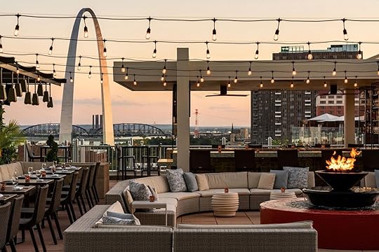 four seasons rooftop bar st. louis