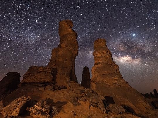 Stone formations with nightsky in AlUla